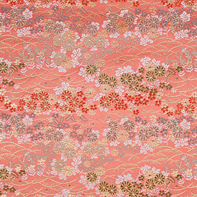 ポリエステル金襴ピンク系 露草に菊 厚さ:中厚24cm角見本