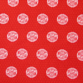 ポリエステル金襴赤系 有職亀甲地に雲鶴丸柄 琳派名物裂二丁 厚さ:中厚24cm角見本