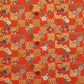 ポリエステル金襴赤系 市松に小花 洛レイ胴入 厚さ:中厚24cm角見本