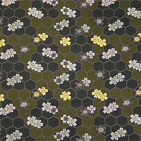 ポリエステル金襴黒系 蜂の巣に桜 三丁サビ 厚さ:中厚24cm角見本