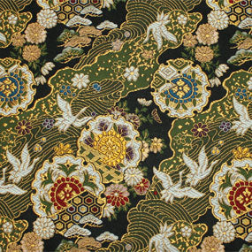 ポリエステル金襴黒系 道長柄 雪輪に鶴柄 洛レイ四丁2号 厚さ:中厚24cm角見本