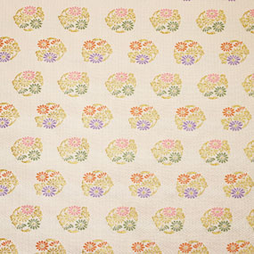 ポリエステル金襴白系 菊柄 厚さ:中厚24cm角見本