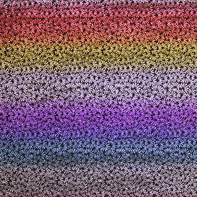 ポリエステル金襴黒系 レインボーカラー羽根柄 厚さ:薄手24cm角見本