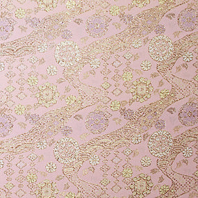 ポリエステル金襴ピンク系 二丁流水に花紋 厚さ:薄手24cm角見本