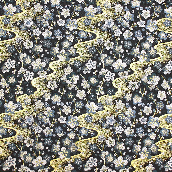 ポリエステル金襴 鈴鹿三丁 黒系 枝梅 厚さ:中厚24cm角見本