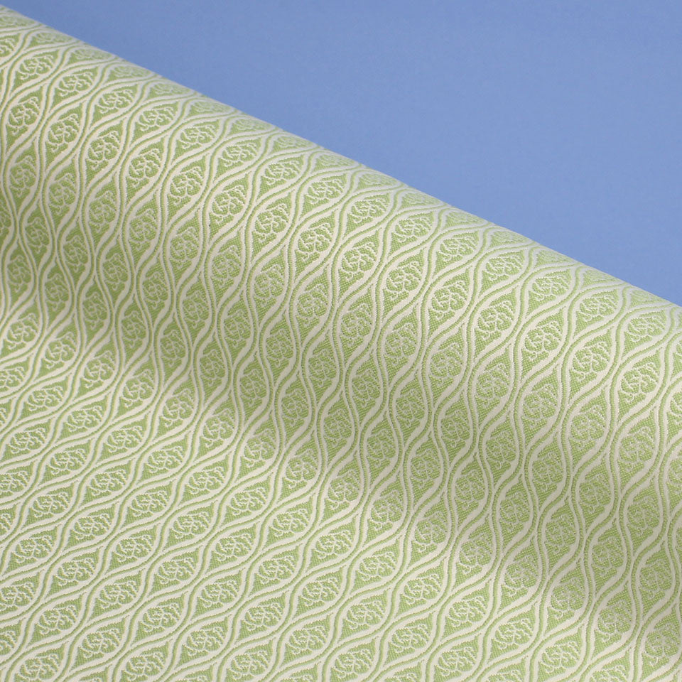 ポリエステル金襴 緑系雲建枠地模様 厚さ:中厚イメージ