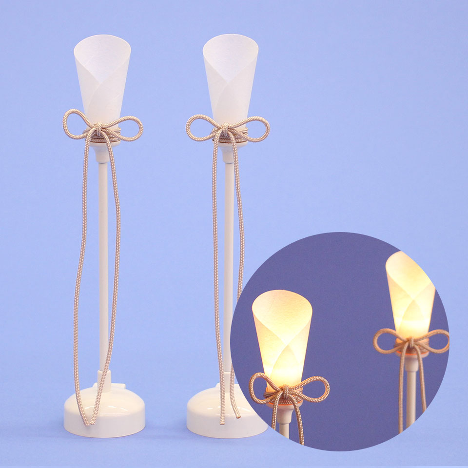 LEDコードレスミニ燭台白ベージュ紐 (樹脂製) イメージ