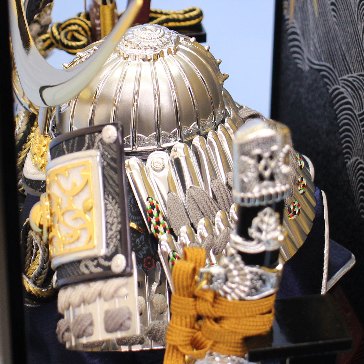 May Doll kabuto Case Decoration Height 38cm Date Masamune kabuto Hexagonal Group of Cranes