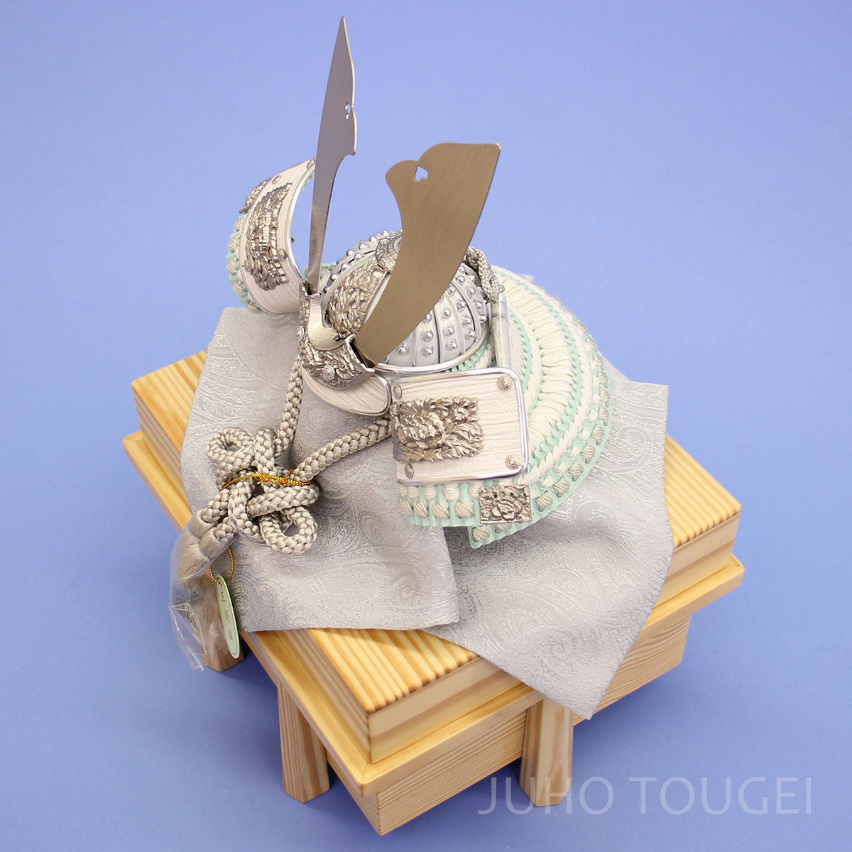 五月人形 単品兜 高さ20cm 一徳作 8号 パステルグリーン小札兜