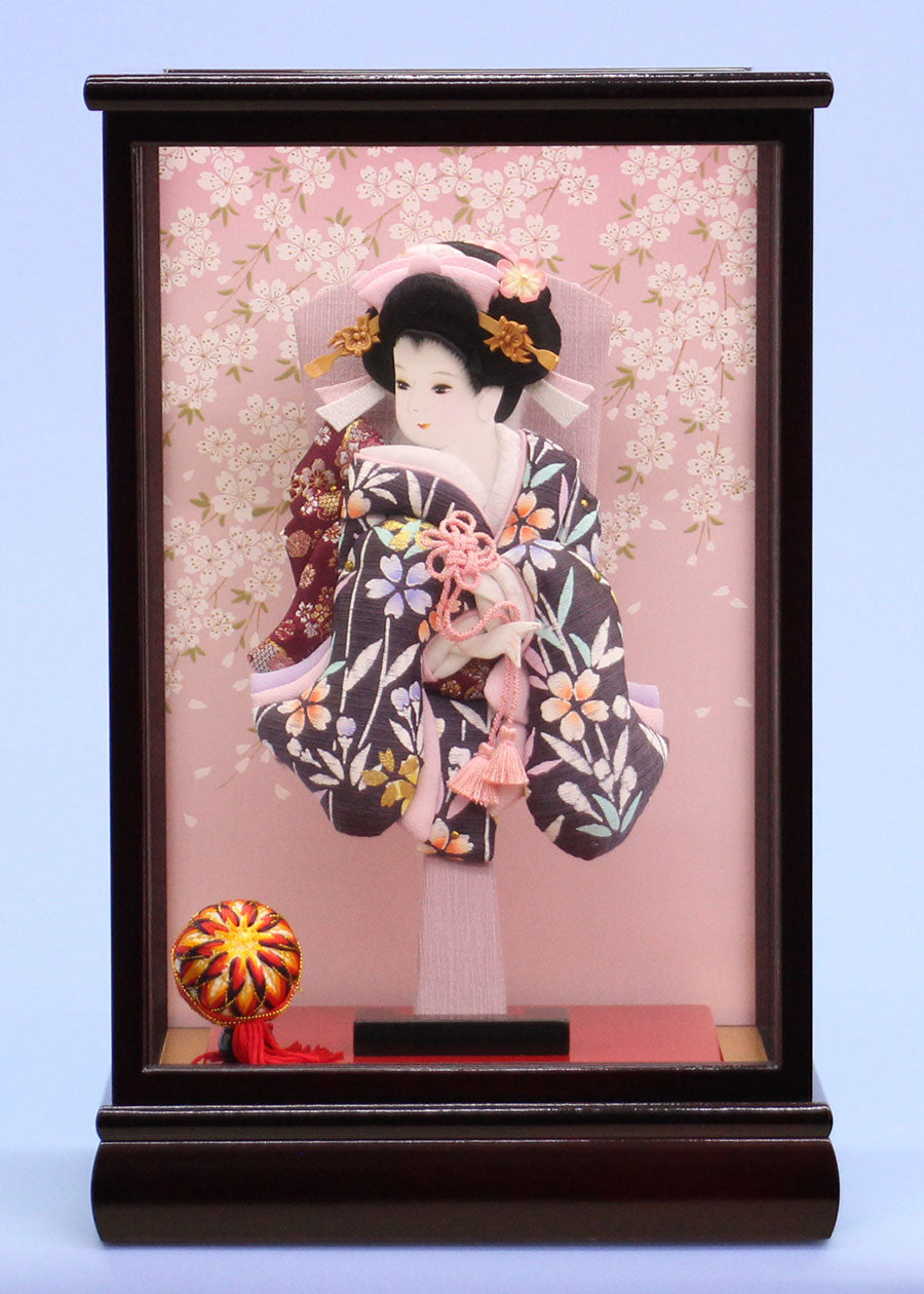 9号押絵羽子板ケース飾り｜ピンクバックと紫の衣装がかわいい
