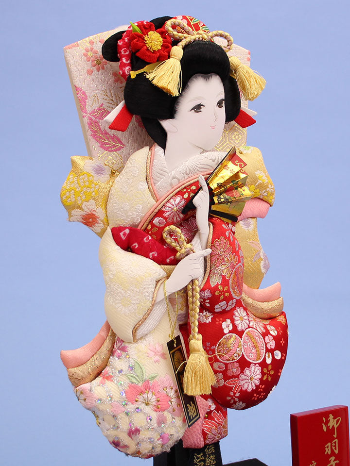 10号押絵羽子板飾り 桜ウサギ(赤) 右から