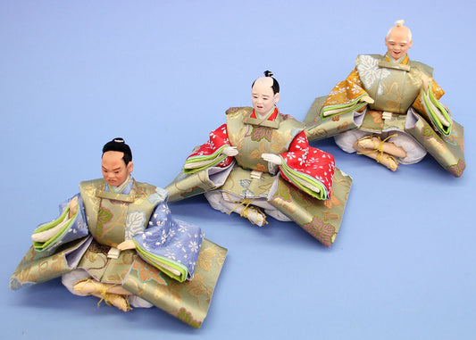 雛人形単品 三五三人仕丁 並金襴 斜め上から