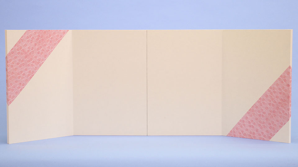 Paravent pour poupées Hina, hauteur 30 cm, papier Torinoko n° 10, fleurs de cerisier roses