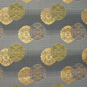 ポリエステル金襴グレー系 菊華紋柄 厚さ:中厚24cm角見本