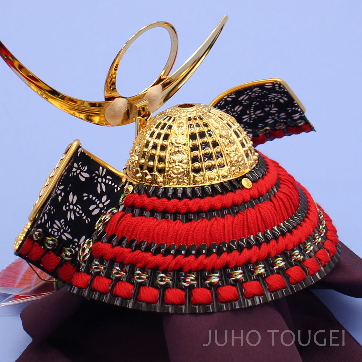 5号上杉謙信兜 後ろから