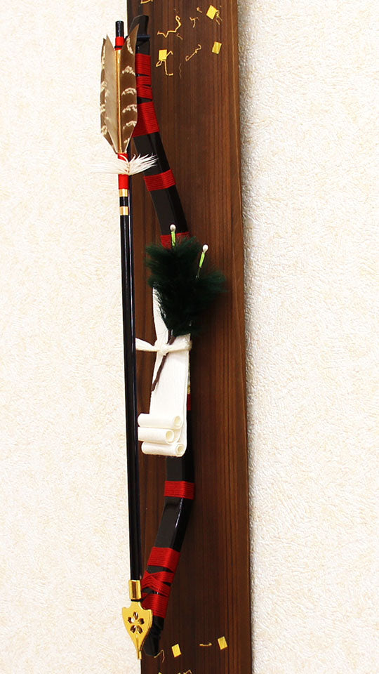 壁掛け破魔弓飾り 箔押し焼杉垂髪 赤絲巻き ズーム
