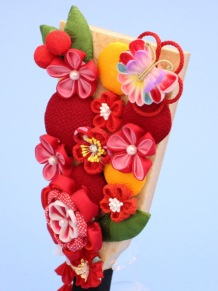 つまみ細工羽子板 花づくし(赤) ズーム