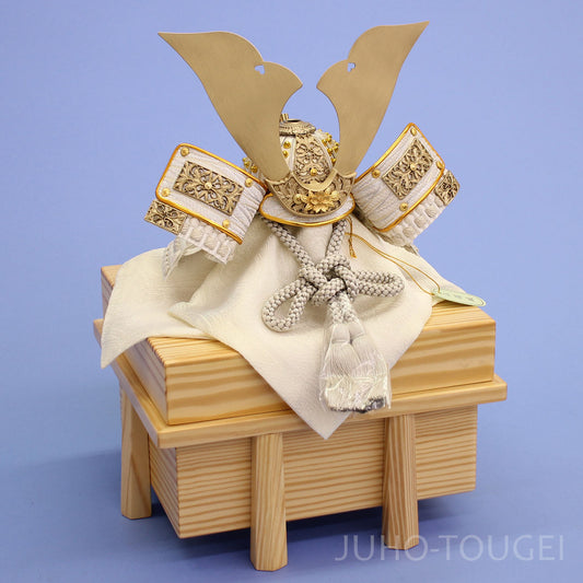 8号白金桜金物兜 8号櫃付き イメージ