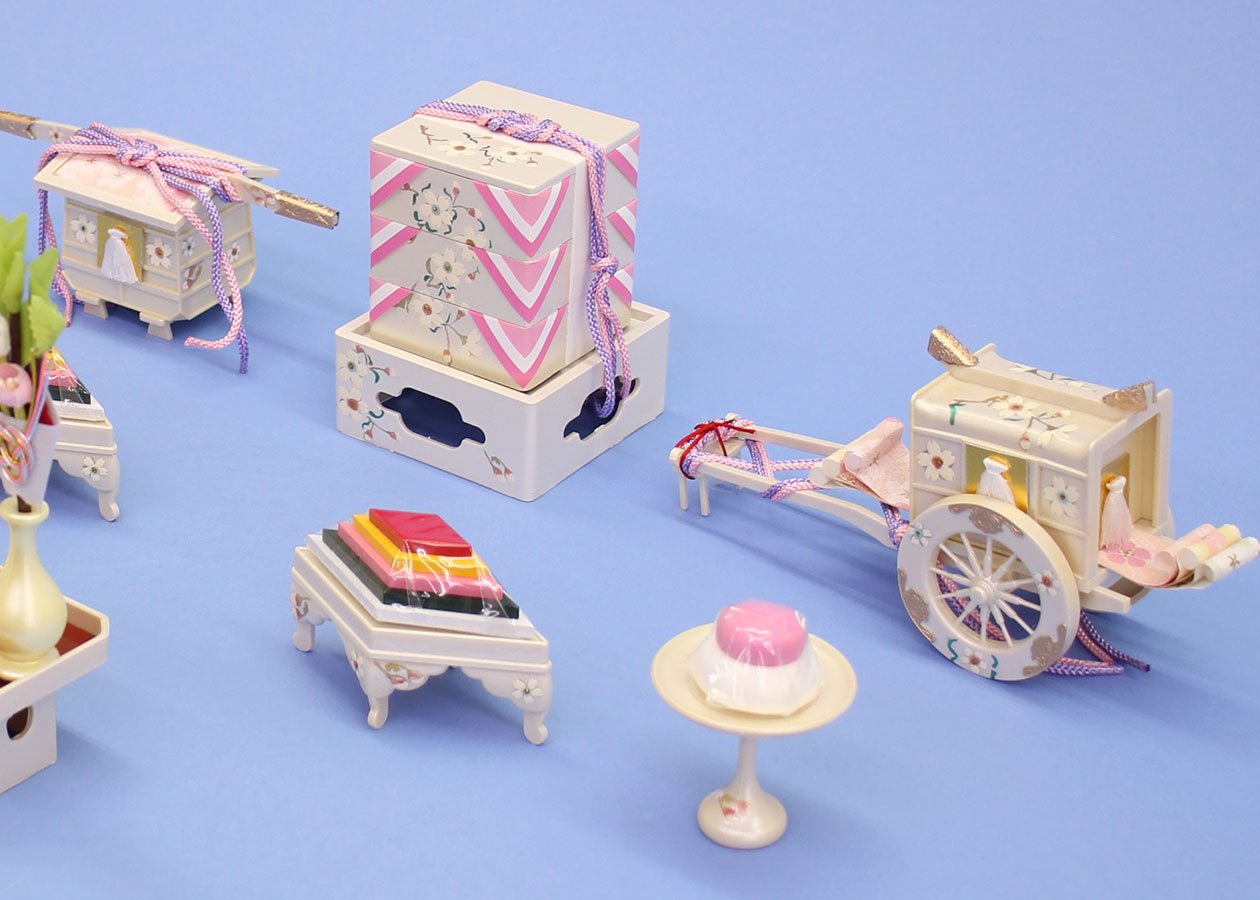 桜花(パールホワイト)(樹脂製)御所車、重箱、菱台、高坏