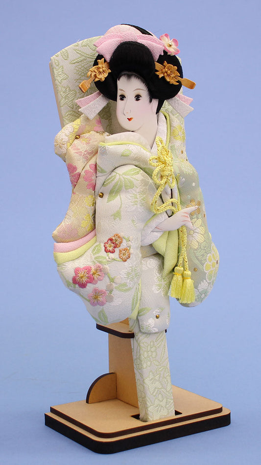 押絵羽子板 刺繍美月黄緑 台付き 左から