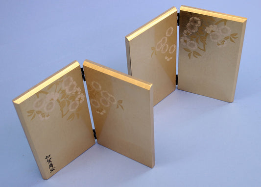 Paravent pour poupées Hina, hauteur 19 cm, deux panneaux, laque Takaoka, fleurs de cerisier Korin, estampage à la feuille d'or ancienne