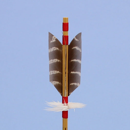 五月人偶单品装饰:箭矢立架装饰,27厘米白色木球雉鸡羽毛