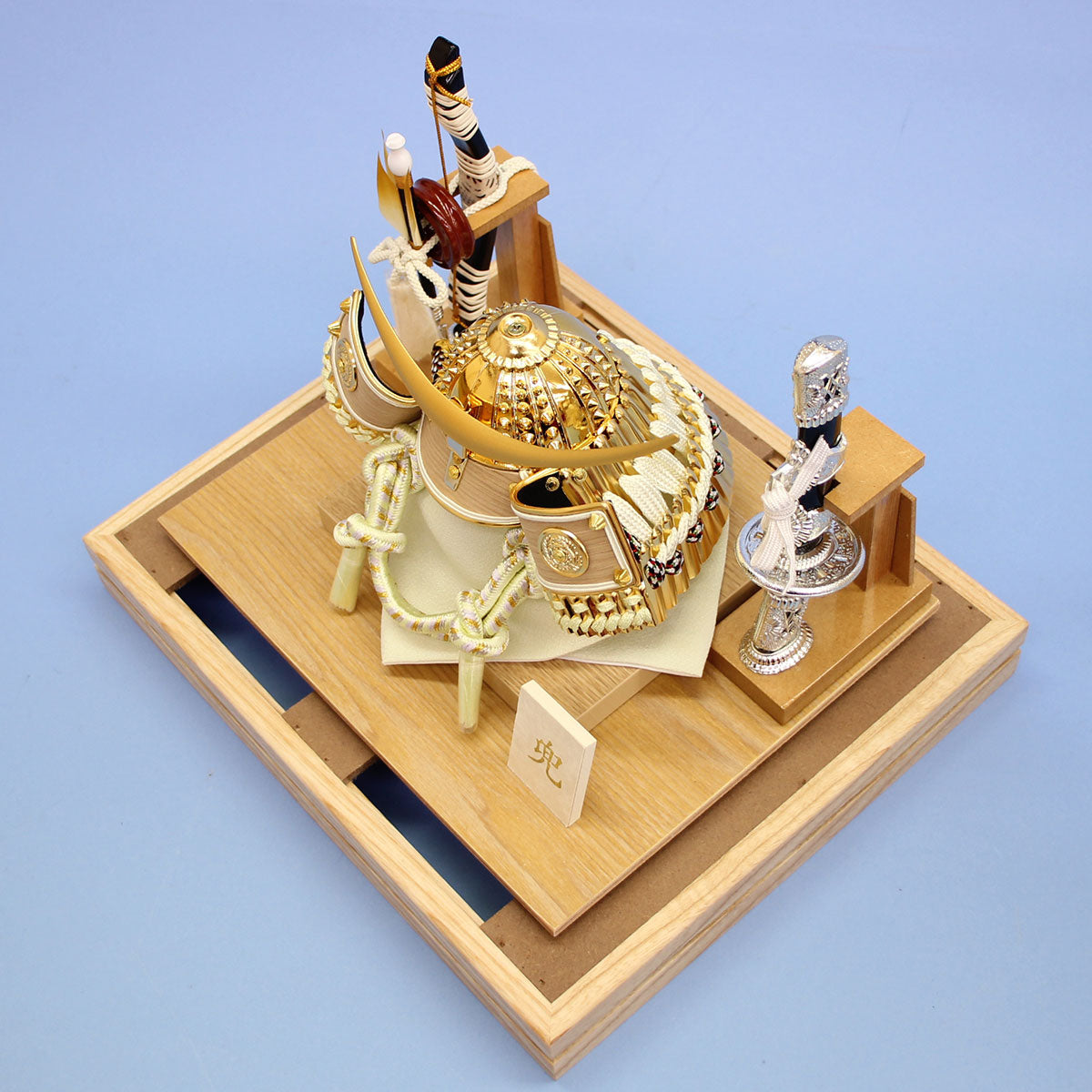 Décoration pour casque de poupée May, hauteur 29 cm, n° 6, casque Hayate Date, cadre en boise blanc