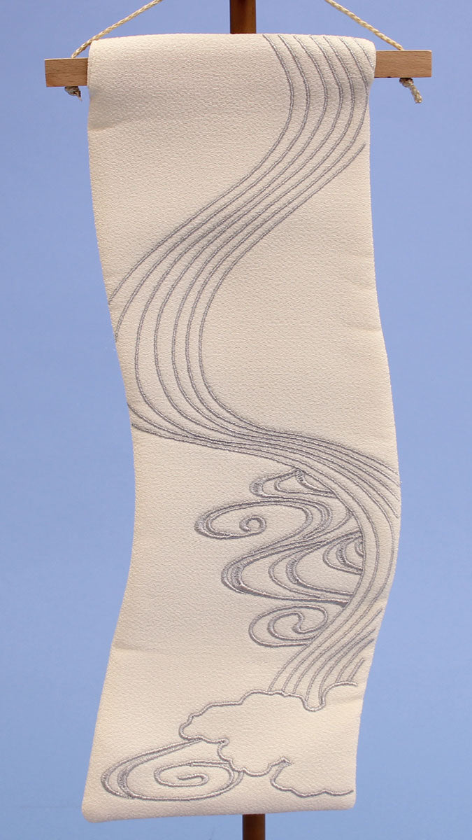 Streamer carpe suspendu, hauteur 51 cm, 5 carpes (mini) chocolat, avec support en tapisserie