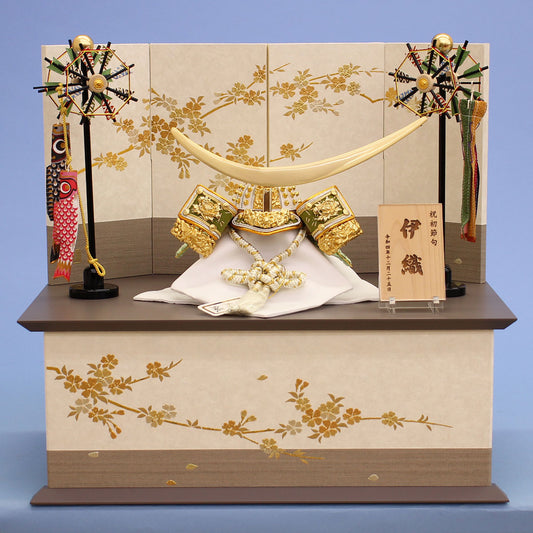 幅45cm コンパクト6号新緑の伊達兜 夢桜グレー収納飾り