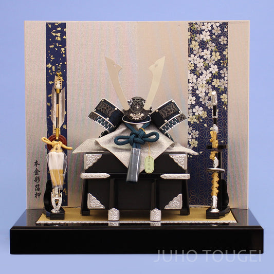 8号銀ミラー兜 シルバー帯桜 正面