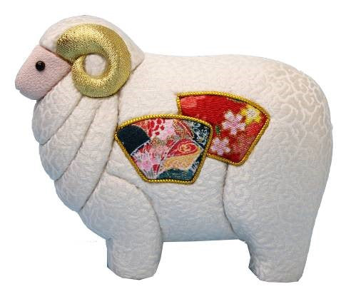 木目込み材料材料キット、完成品 未(ひつじ) No,04 福 – 寿鳳人形の東芸