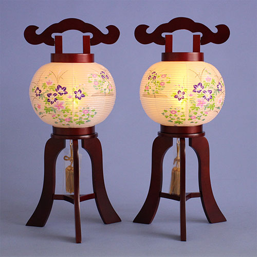 コンパクト盆提灯高さ さくら6号一対 絹重絵(桔梗と菊)47cm LEDコードレス大内行灯 暗所点灯