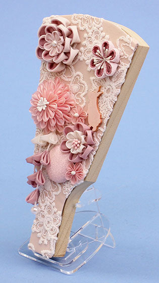 つまみ飾り羽子板 うらら(紫)アクリルスタンド付き 横から