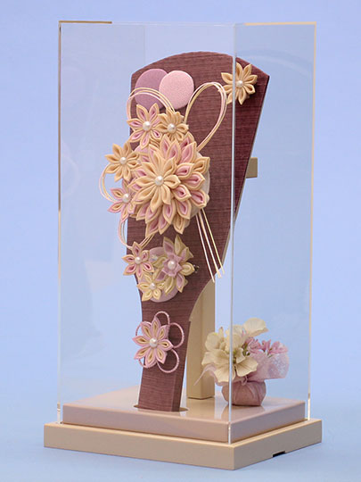 Élégant bouton d'épée Hagoita violet avec accessoire pour cheveux amovible n° 9, dans un boîtier arrière transparent