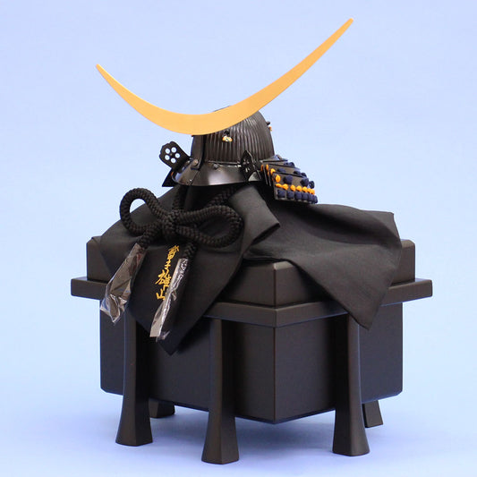 Casque simple de poupée May Hauteur 43 cm Fabriqué par Yuzan 1/3 Casque de Masamune Date