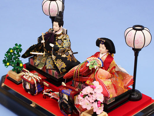 雛人形ケース飾り 二人 幅53㎝ 三五親王 彩美六角黒金ぼかし 横から