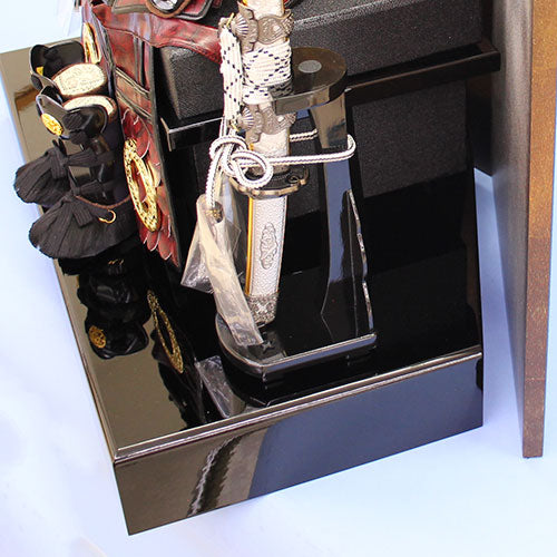 五月人形鎧飾り 幅 68cm 高さ 69cm 雄山作 7号虎千代鎧 風神雷神平飾りセット