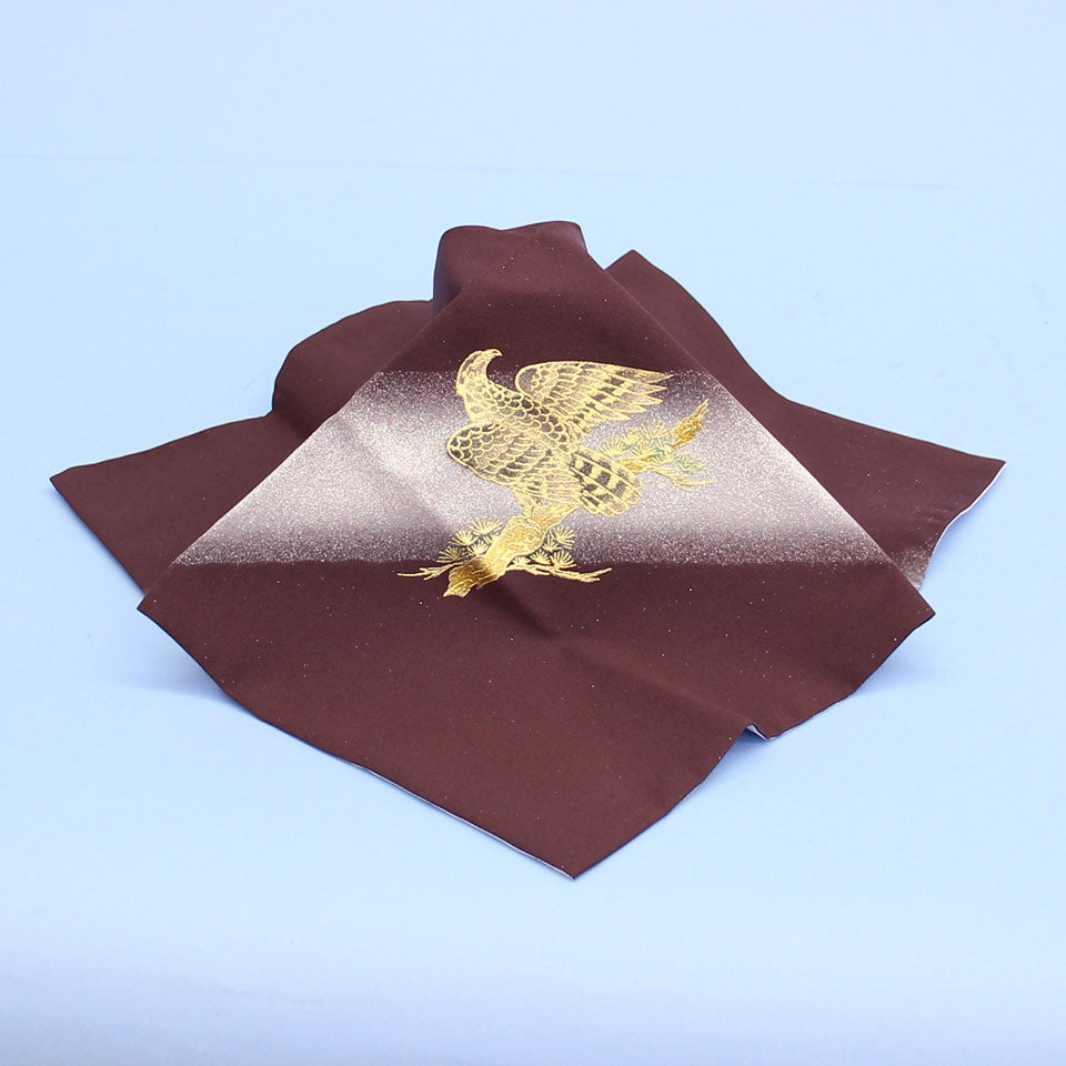 五月人形で使用する、備品、付属品の単品販売です。兜用 金彩鷹(ふくさ)42cm角 紫