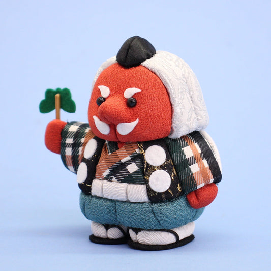 木目込み人形 天狗(てんぐ)右から