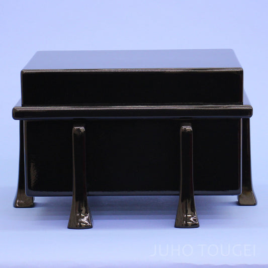 五月人形で使用する、備品、付属品の単品販売です。15号兜櫃(かぶとびつ) 黒塗桐櫃