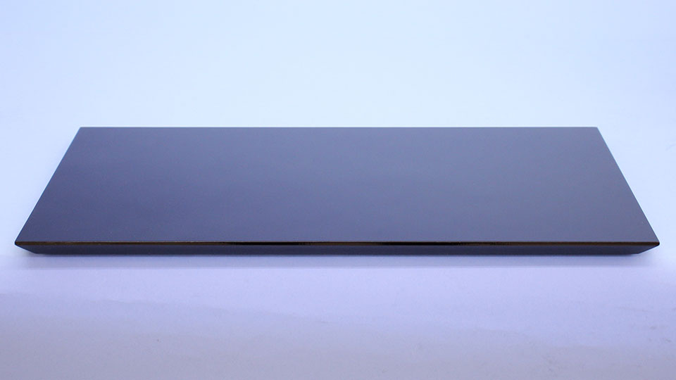 Uniquement la plateforme pour poupées Hina et May, largeur 40 cm, en forme de plat, peinte en noir