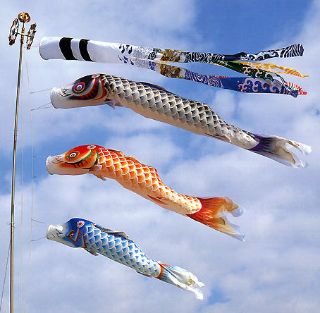 鯉のぼりセット。ナイロン美山錦4m六点セットポール付き