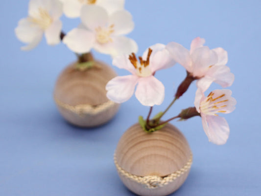 雛人形用桜橘 高さ 7.5cmベージュ紐付き玉飾り さくらさくら
