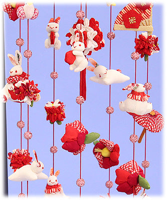 つるし飾り台付き 高さ 72cm 赤ウサギ極上