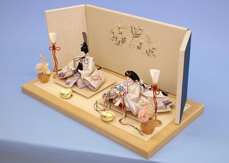 おしゃれでシンプル。人気サイズの雛人形飾り