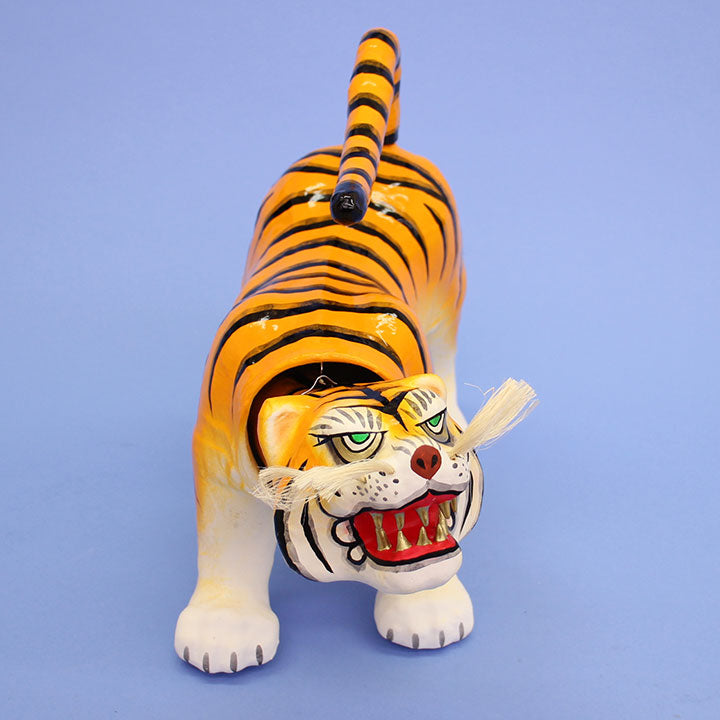 A paper tiger, a decoration to be displayed alongside Gogatsu dolls