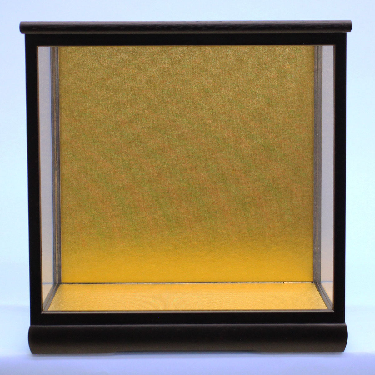 扉付き人形ケース 黒艶消し金バック