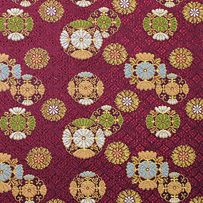 ポリエステル金襴 小葵に菊華紋柄 洛レイ二号 厚さ:厚手24cm角見本