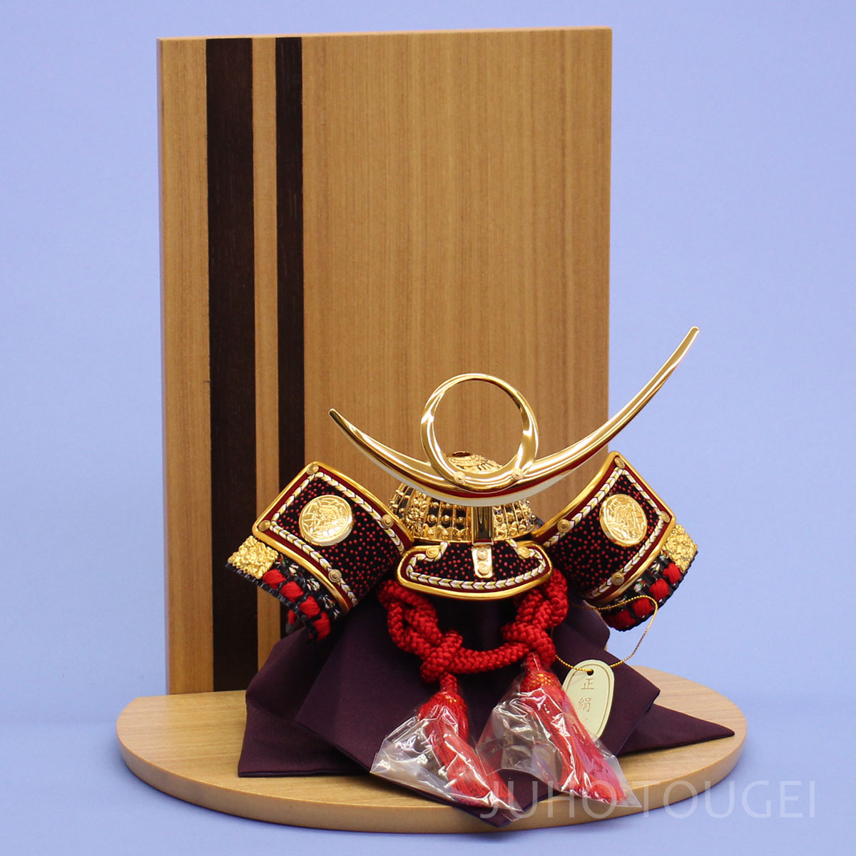 ５号上杉謙信兜　ニ引き丸台飾り　イメージ