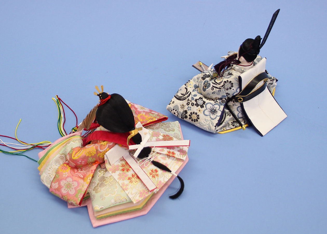 雛人形単品 親王3 小芥子 銀ピンク金襴927-1　後ろから